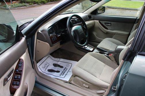 2003 Subaru Outback Base