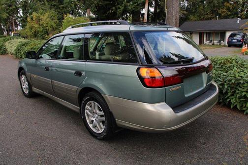 2003 Subaru Outback Base