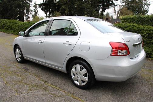 Silver Streak Mica 2010 Toyota Yaris Base