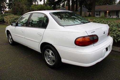 2004 Chevrolet Classic Base 67K MILES