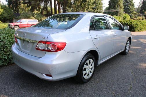 2011 Toyota Corolla LE