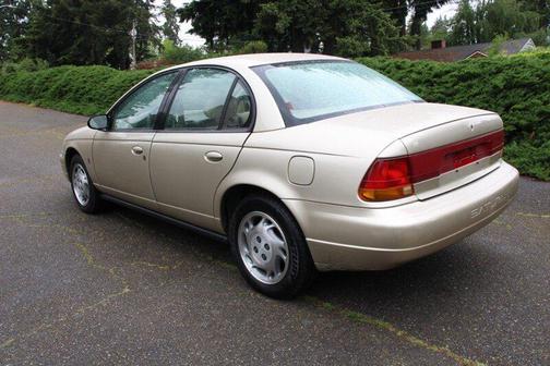 Gold 1996 Saturn SL 2
