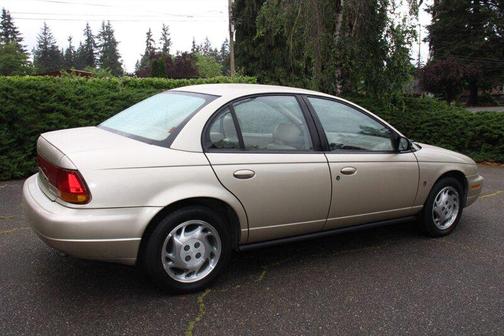 Gold 1996 Saturn SL 2