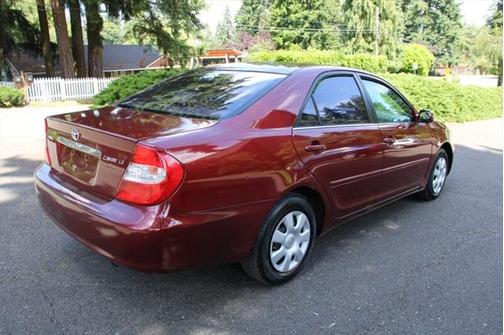 2004 Toyota Camry LE