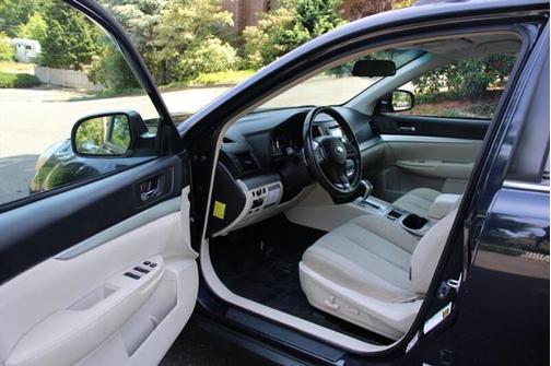2012 Subaru Outback 2.5i Premium