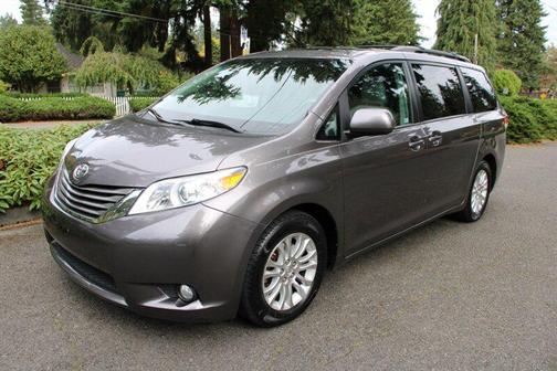 2011 Toyota Sienna XLE
