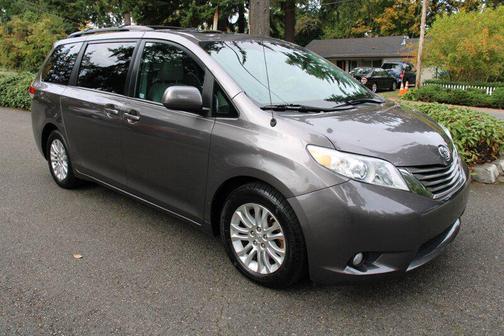 2011 Toyota Sienna XLE