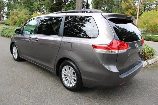 2011 Toyota Sienna XLE