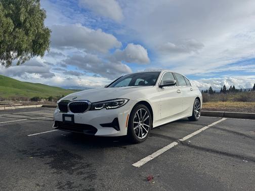 2019 BMW 330 i