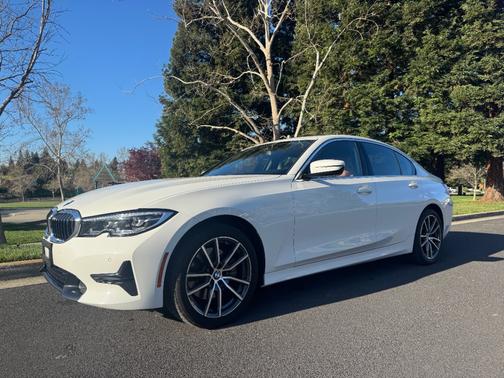 2019 BMW 330 i