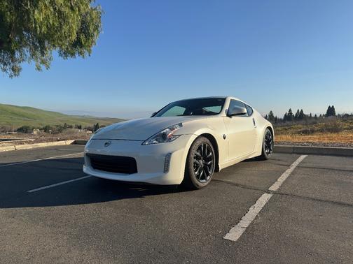 2016 Nissan 370Z Sport