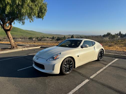 2016 Nissan 370Z Sport
