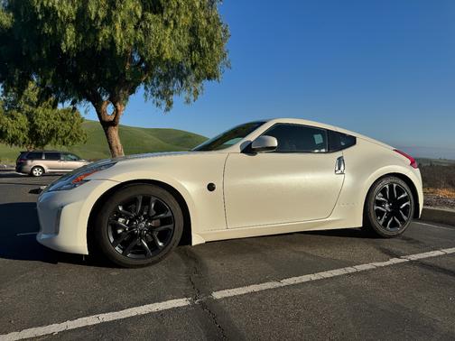 2016 Nissan 370Z Sport