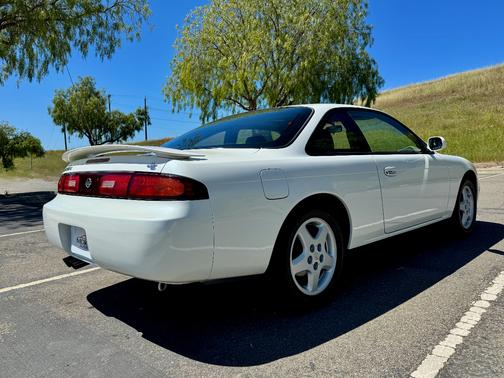 White 1996 Nissan 240SX SE