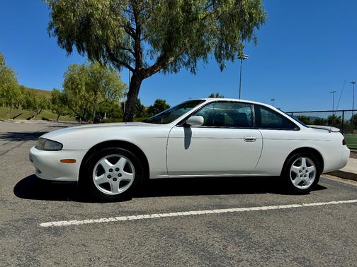 White 1996 Nissan 240SX SE