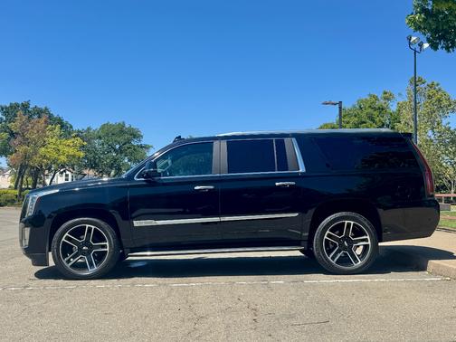 Black 2019 Cadillac Escalade ESV Luxury