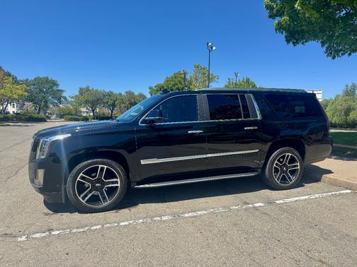 Black 2019 Cadillac Escalade ESV Luxury