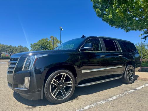 Black 2019 Cadillac Escalade ESV Luxury
