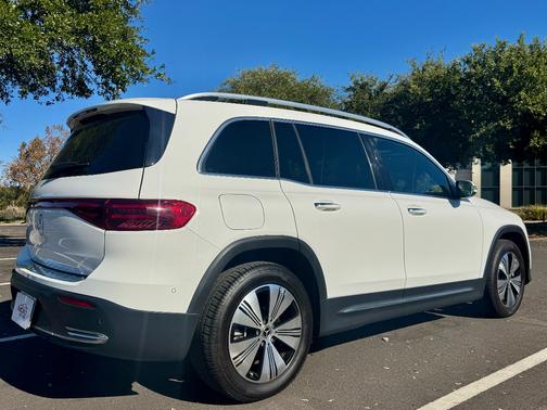 White 2024 Mercedes-Benz EQB 250 Base