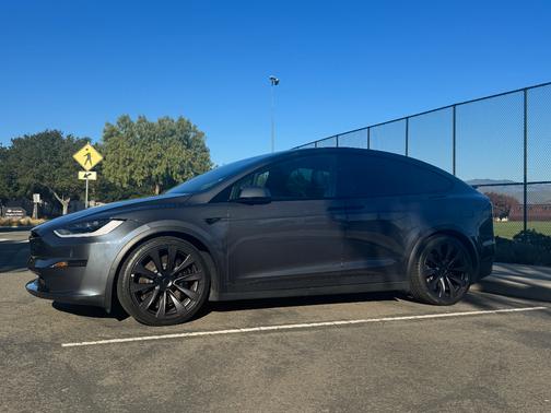 2022 Tesla Model X Long Range