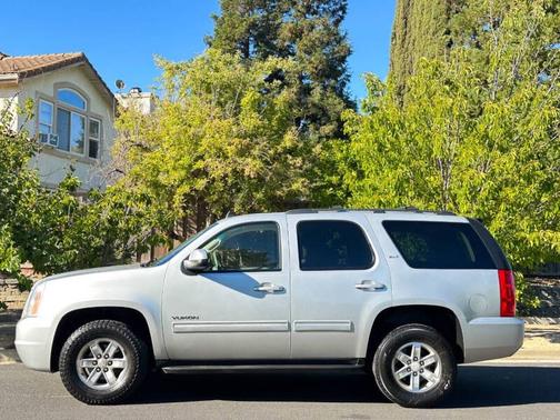 2011 GMC Yukon SLT