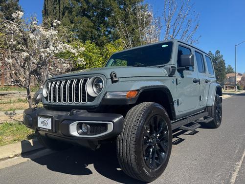 2025 Jeep Wrangler 4xe Sahara