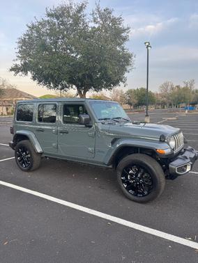 2025 Jeep Wrangler 4xe Sahara