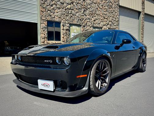 Black 2019 Dodge Challenger SRT Hellcat