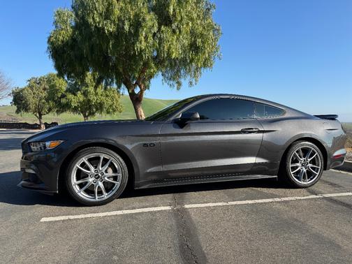 2017 Ford Mustang GT