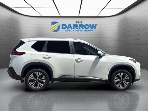 Pearl White Tricoat 2023 Nissan Rogue SV