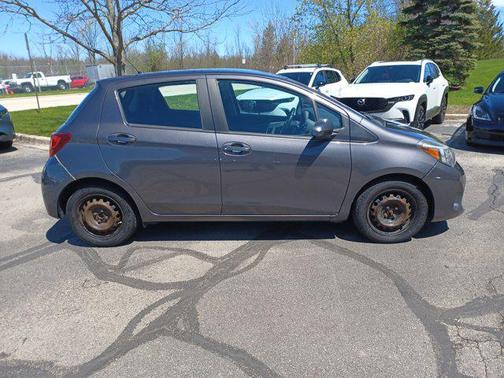 2016 Toyota Yaris L