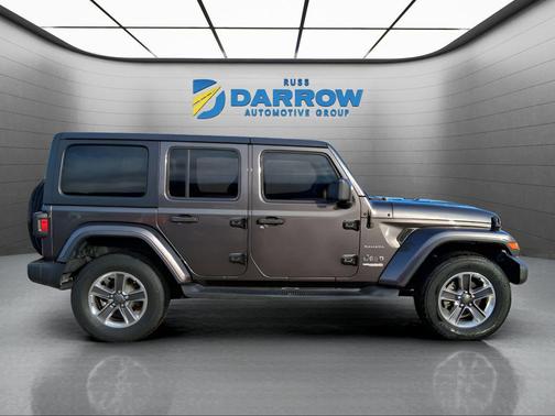 Granite Crystal Metallic Clearcoat 2019 Jeep Wrangler Unlimited Sahara
