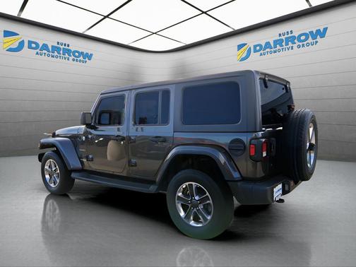 Granite Crystal Metallic Clearcoat 2019 Jeep Wrangler Unlimited Sahara