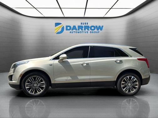 Silver Coast Metallic 2017 Cadillac XT5 Premium Luxury