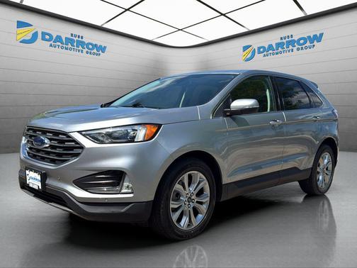 Silver Metallic 2022 Ford Edge Titanium