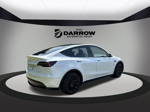 2022 Tesla Model Y Long Range Dual Motor All-Wheel Drive