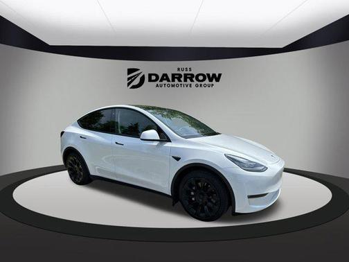 2022 Tesla Model Y Long Range Dual Motor All-Wheel Drive