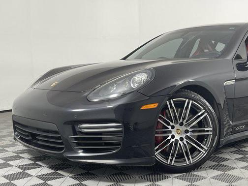 2015 Porsche Panamera GTS