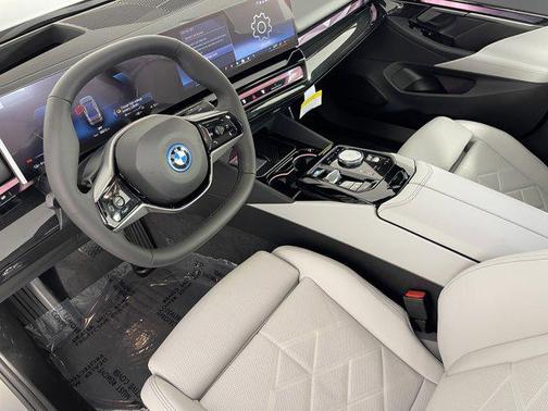 2026 BMW i5 eDrive40
