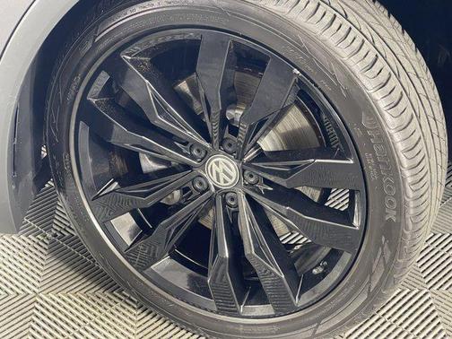 2021 Volkswagen Tiguan 2.0T SE R-Line Black 4MOTION