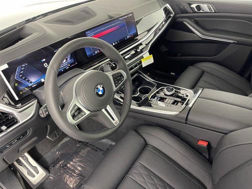 2026 BMW X7 M60i