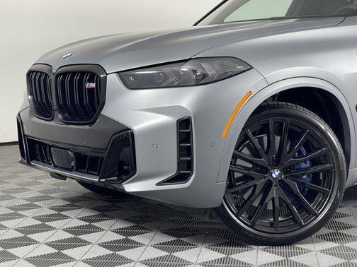 2025 BMW X5 M60i
