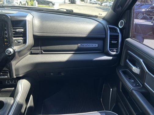 2020 RAM 2500 Laramie Crew Cab 4X4 6'4' Box