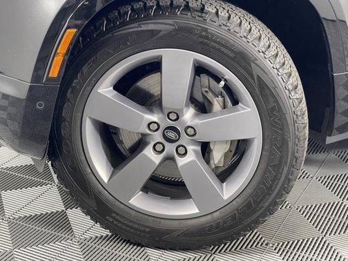 2024 Land Rover Defender 110 P400 X-Dynamic SE