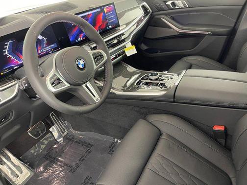 2026 BMW X7 M60i
