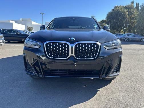 2023 BMW X4 xDrive30i