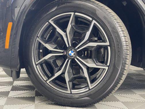2023 BMW X4 xDrive30i