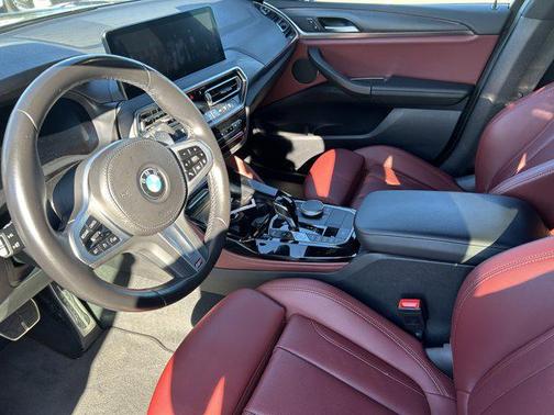 2023 BMW X4 xDrive30i