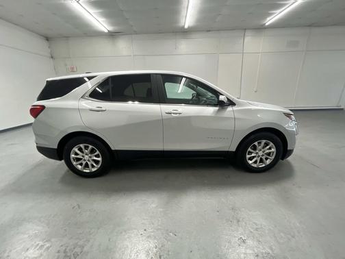 Silver Ice Metallic 2021 Chevrolet Equinox LT