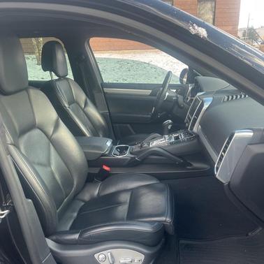 2013 Porsche Cayenne GTS